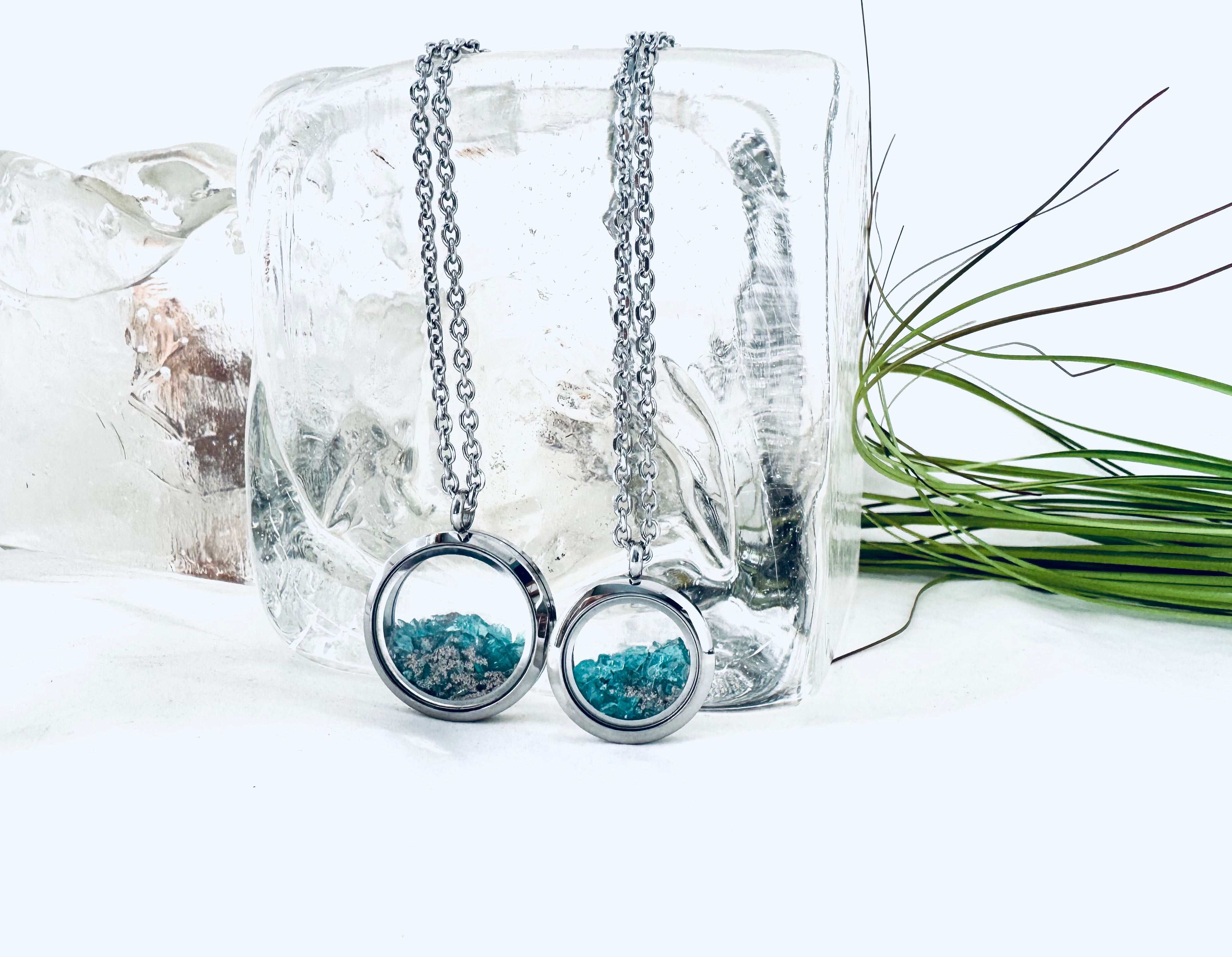 Collier "Hublot Souvenir" pour cendres funéraires - couleur argent