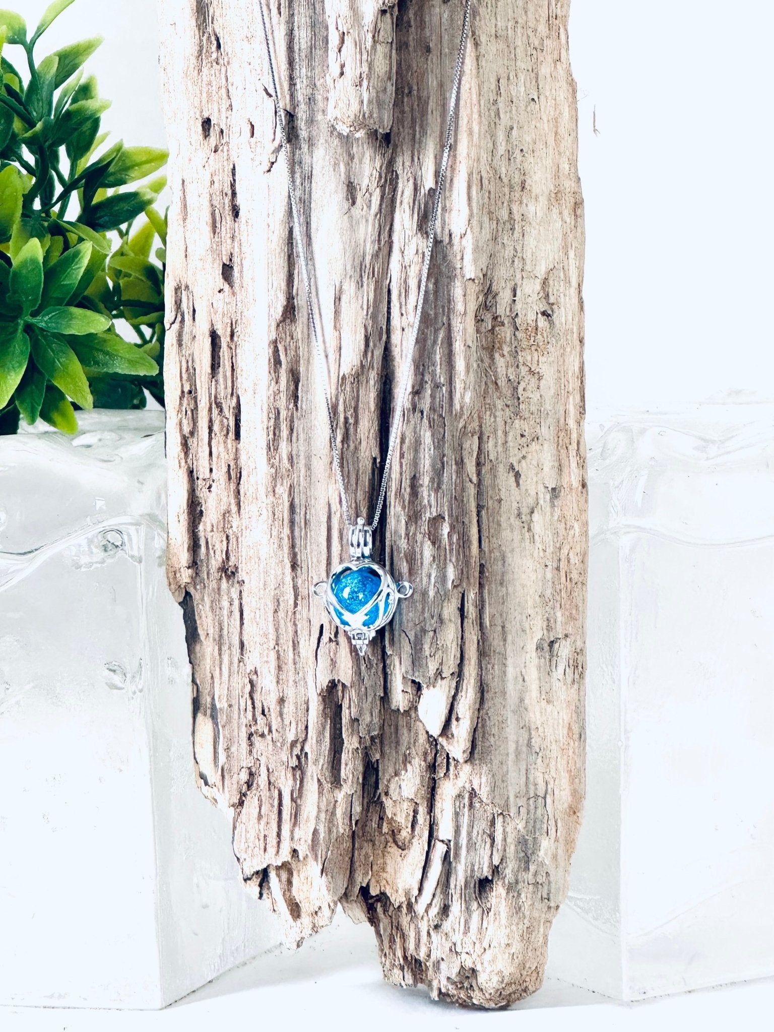 Collier "Bille de mémoire" (coeur) pour cendres funéraires - La Meduse - Verre soufflé