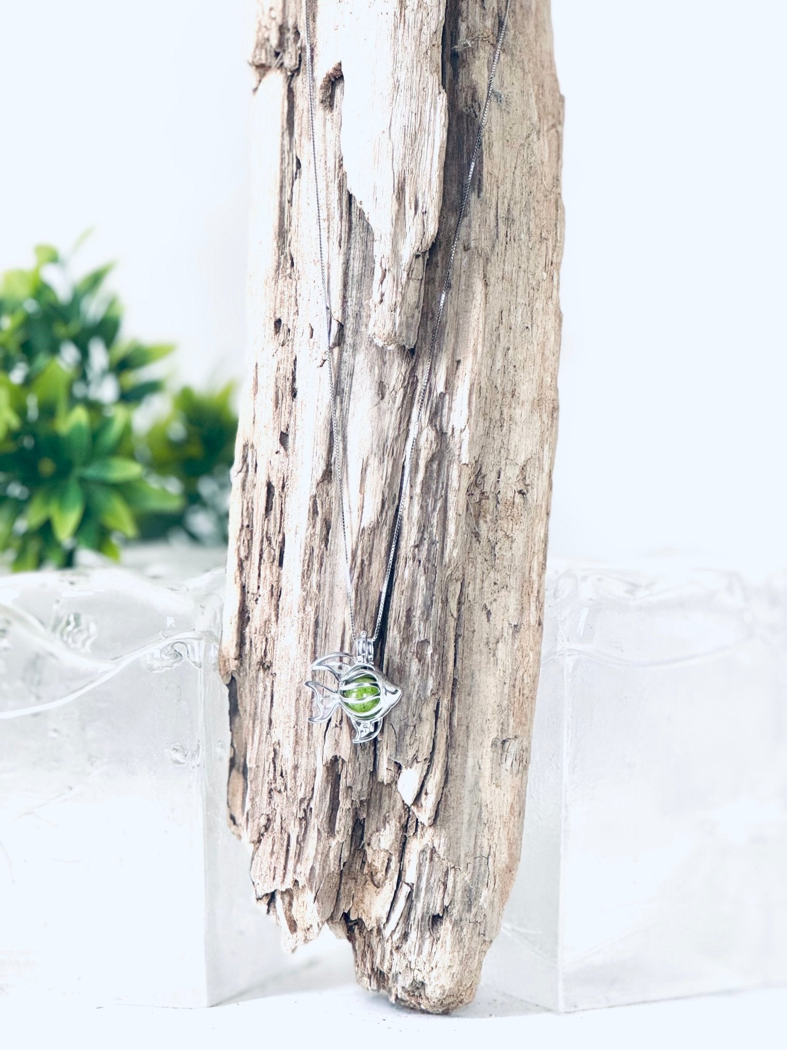 Collier "Bille de mémoire" (poisson) pour cendres funéraires - La Meduse - Verre soufflé