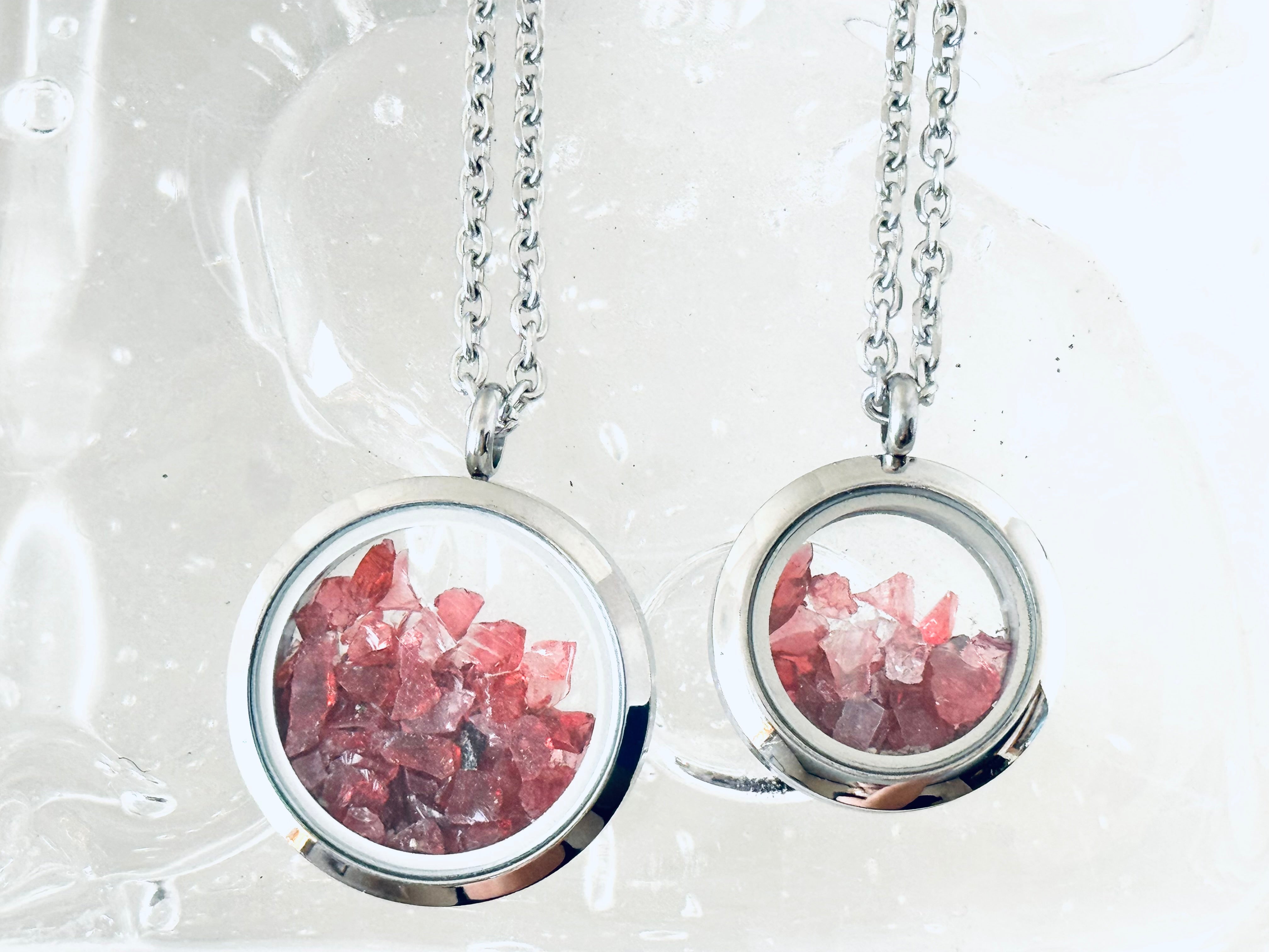 Collier "Hublot Souvenir" pour cendres funéraires - couleur argent