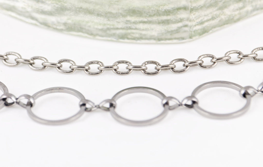 Pendentif en verre à porter de 3 façons (triangle) - La Meduse - Verre soufflé