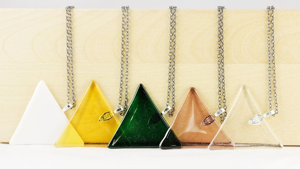 Pendentif en verre à porter de 3 façons (triangle) - La Meduse - Verre soufflé