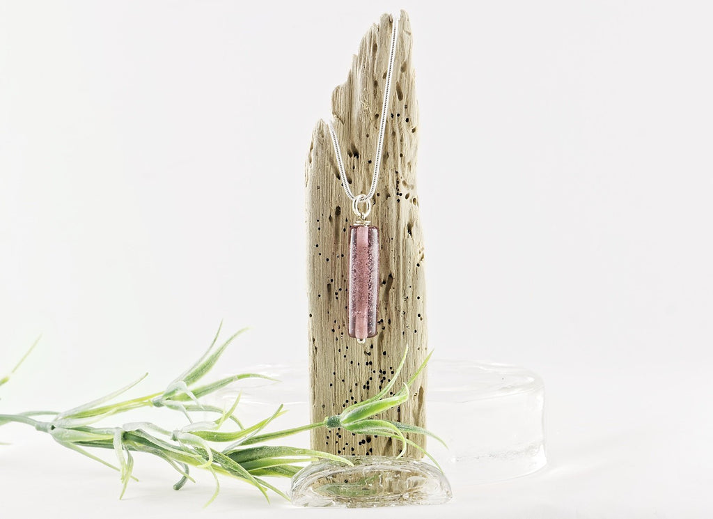 Pendentif en verre "Près du cœur" (cylindre) pour cendres funéraires - La Meduse - Verre soufflé