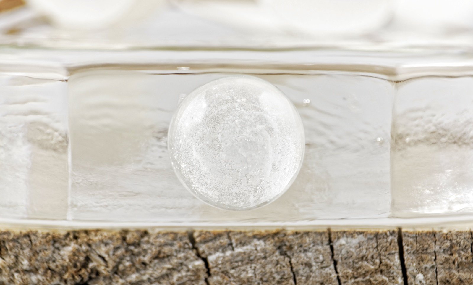 Porte-clefs Animal de compagnie avec cendres funéraires - La Meduse - Verre soufflé